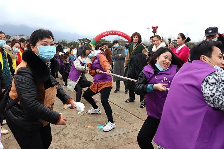 巾帼心向党 奋进展芳华(图4)