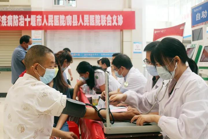 “323”攻坚在行动，脑血管疾病防治先行(图7)